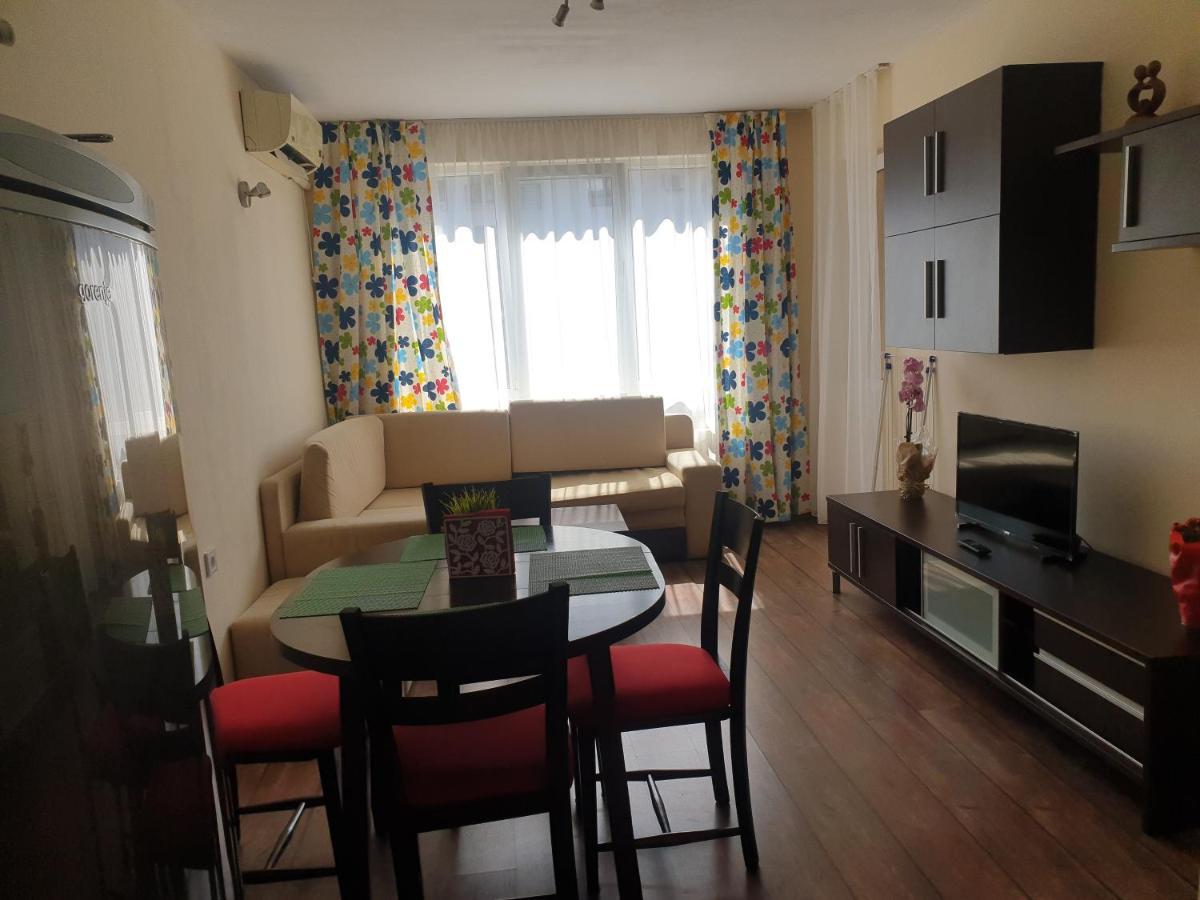 Sunny Apartment 布尔加斯 外观 照片